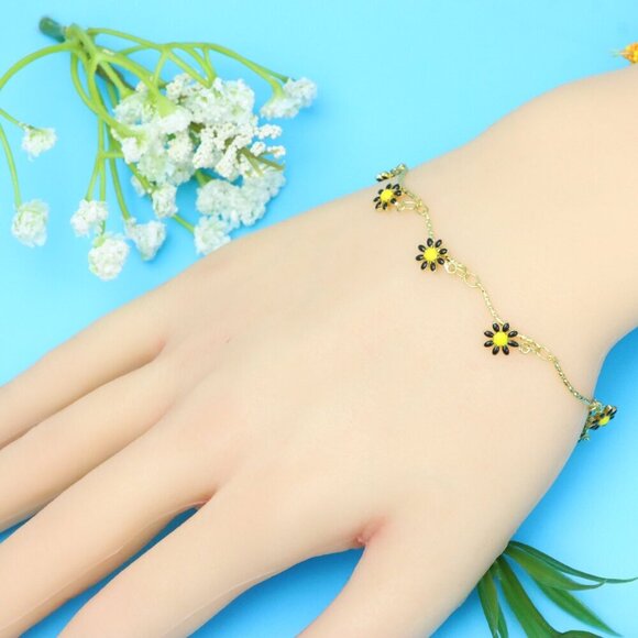 Chic & Stylish Bracelet – A Thoughtful Gift for Women and Girls, DYC1014 - Picture 2 of 8